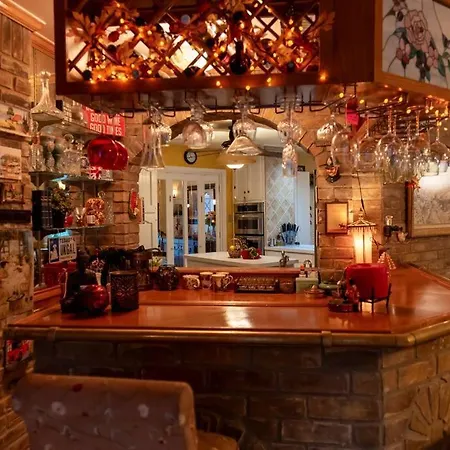 Villa Little Slice Of England In Texas